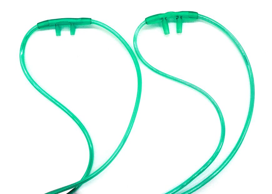 Ang mga tampok ng nasal oxygen cannula.